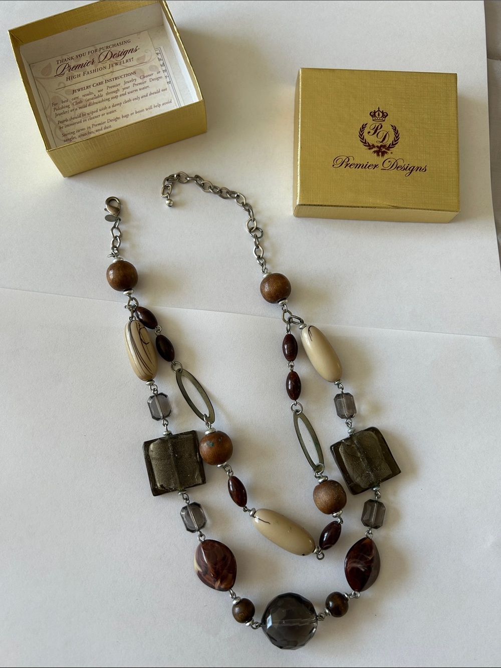 Premier Designs Brown & Cream Multi-Bead Statement Necklace. 18”